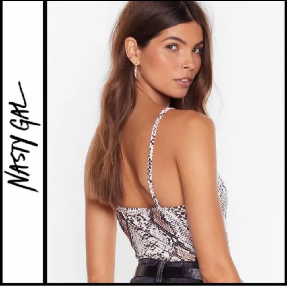 Nasty Gal Snake Print Tie Bodysuit - Picture 3 of 8
